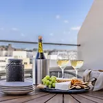 New Modern Penthouse With Sunny Terrace